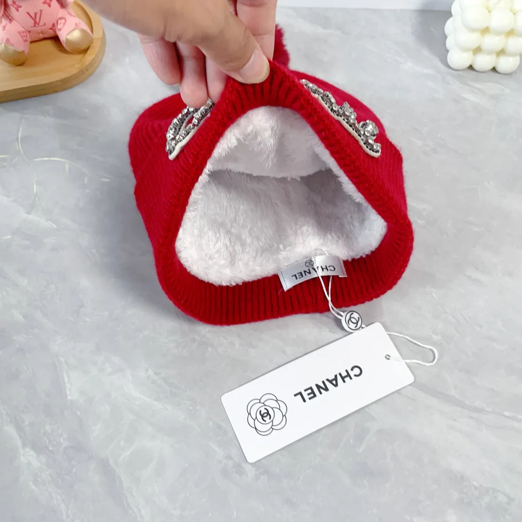 Chanel Wool Ribbed Embroidered Pom-Pom Hat and Scarf Set in Red · view 8