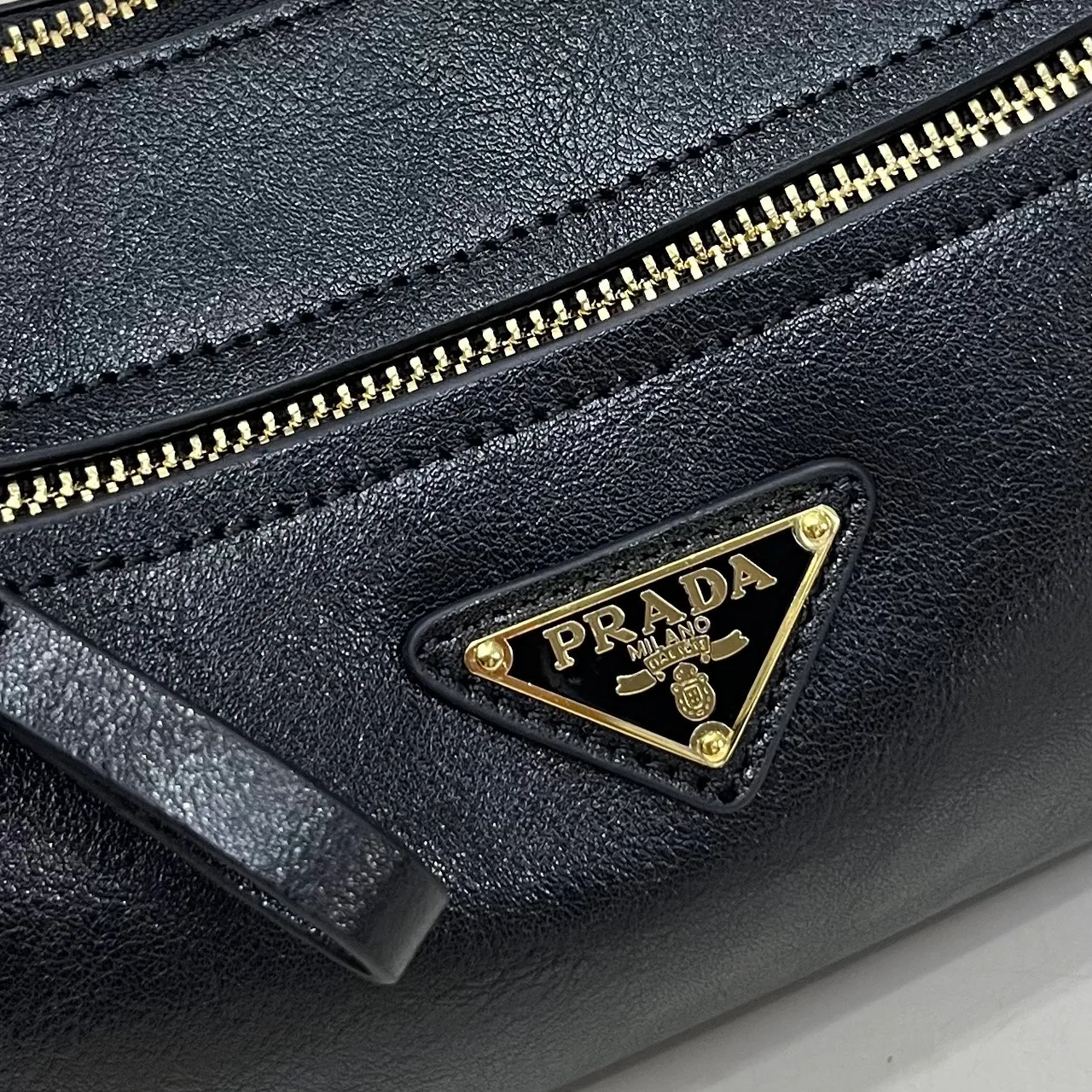 Prada Leather Shoulder Bag in Black · view 6