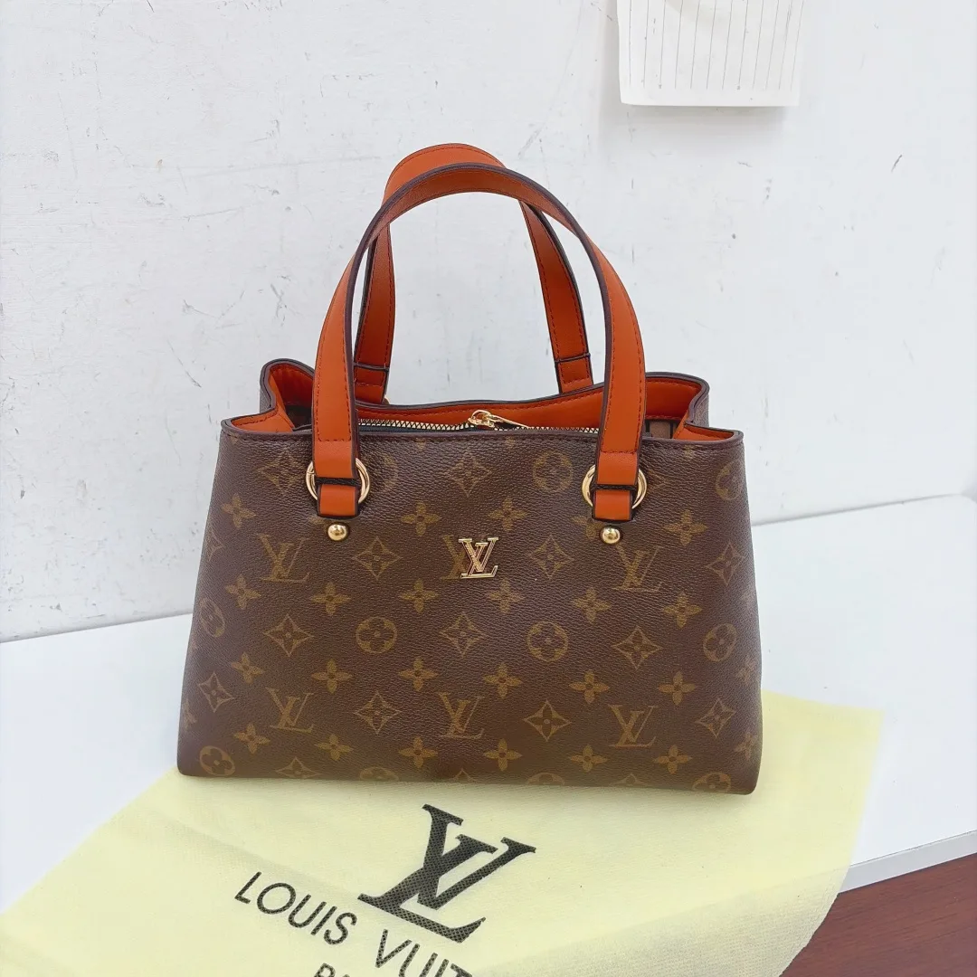 Louis Vuitton Monogram tote in Brown · view 2