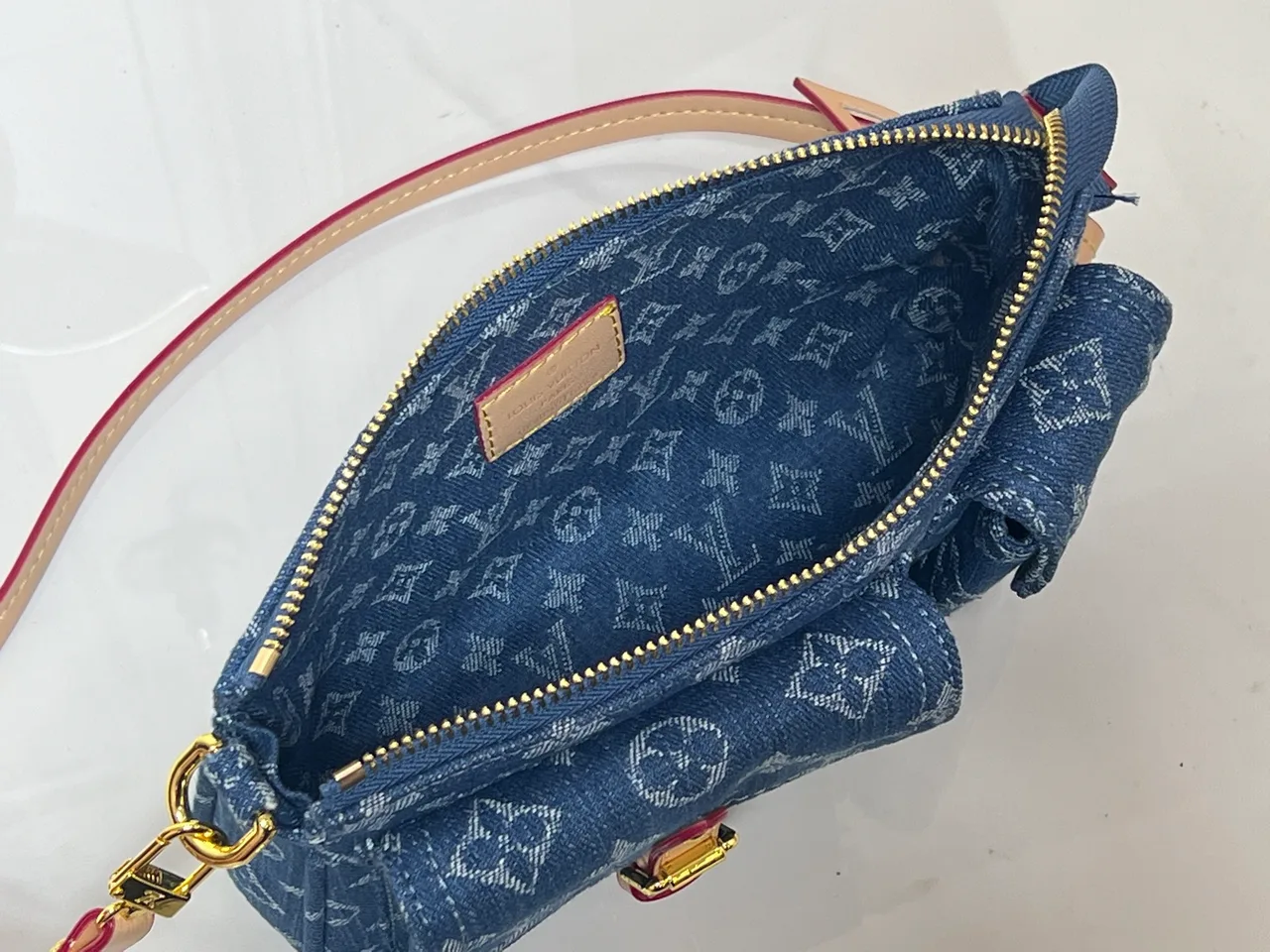 Louis Vuitton Cowhide Pochette Cargo Shoulder Bag in Blue · view 8
