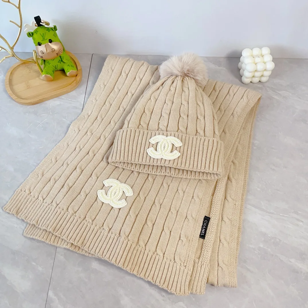 Chanel Wool Hat and Scarf Set in Beige · view 5