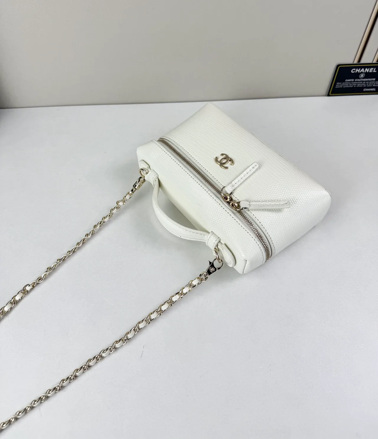 Chanel Cowhide Glossy Top-Handle Clutch in White · view 5