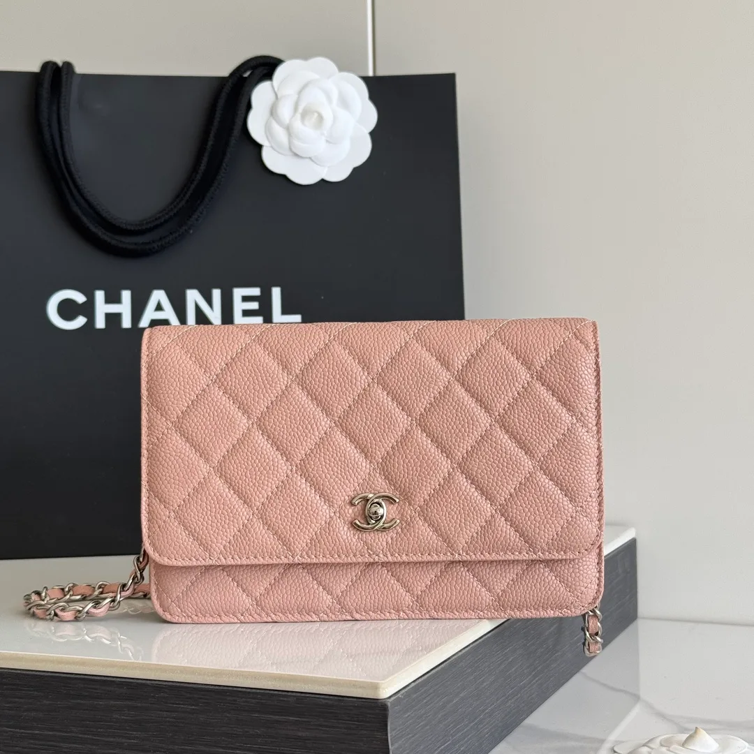 Chanel Calfskin Quilted Clutch in Pink · view 2