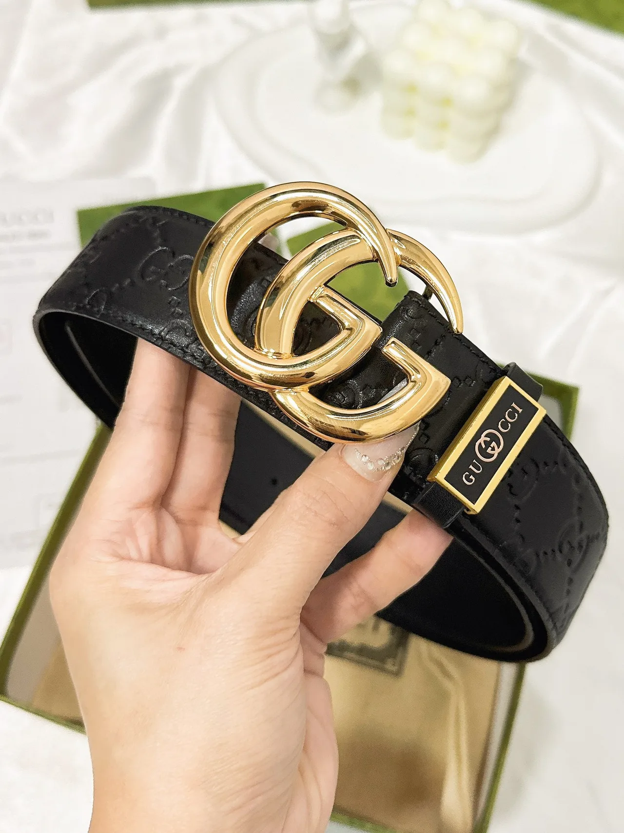 Gucci Cowhide Belt in Black · view 3