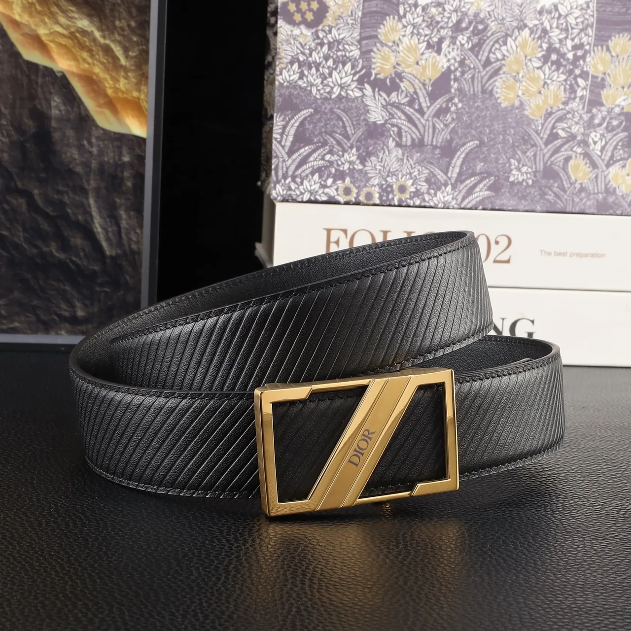 Dior Diagonal rectangular automatic belt in Black · view 3