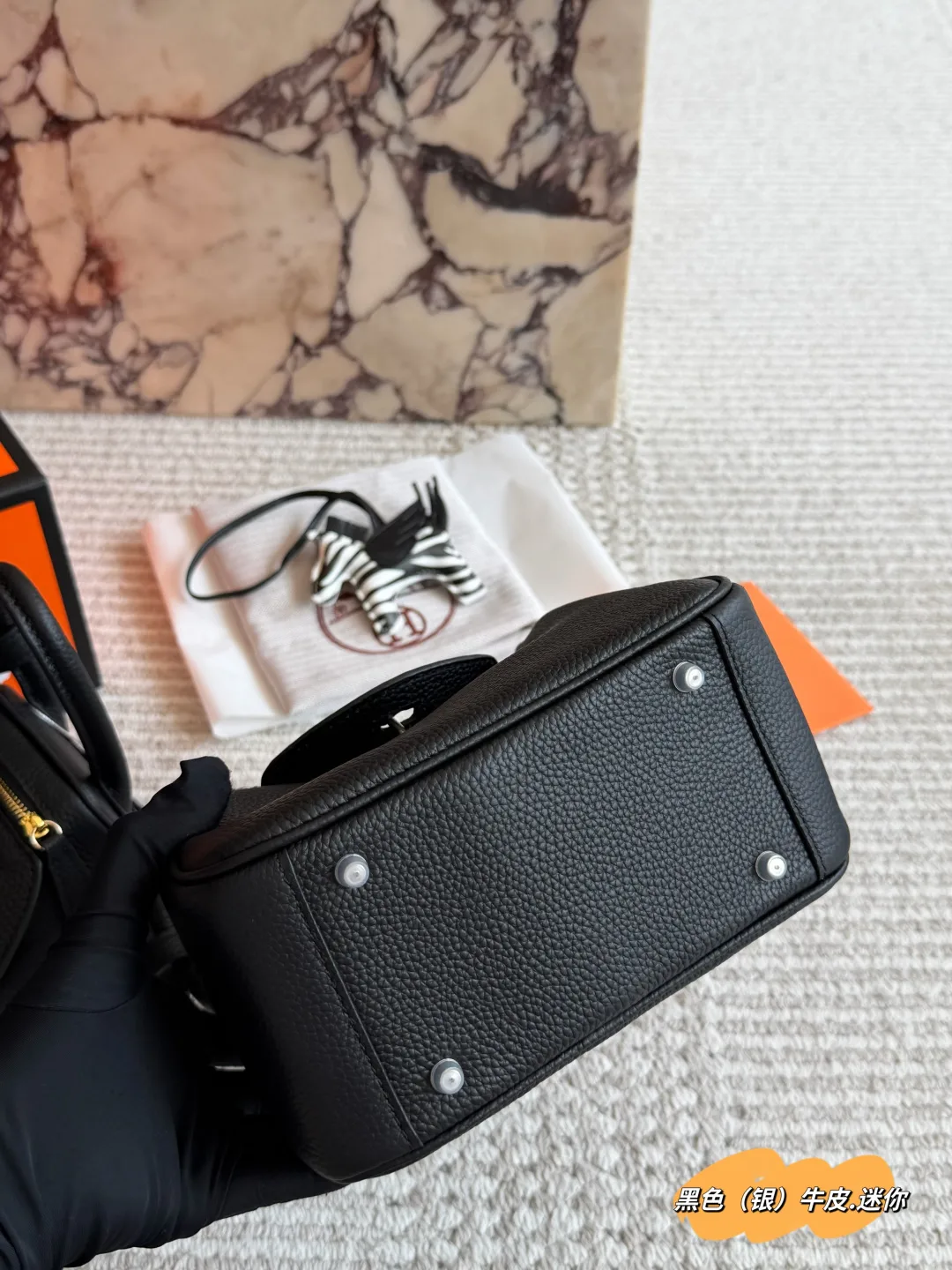 Hermes Mini Lindy Bag in Black · view 6