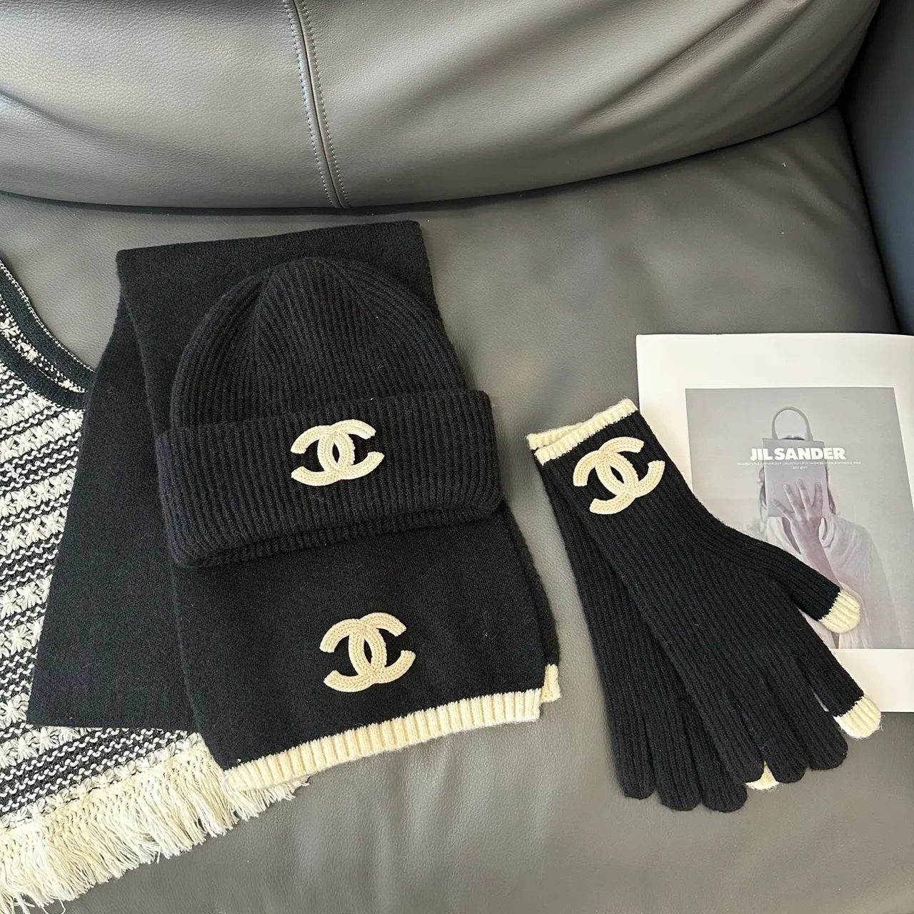 Chanel Hat scarf and gloves knit set in Burgundy & Cream & Black & Beige · view 3