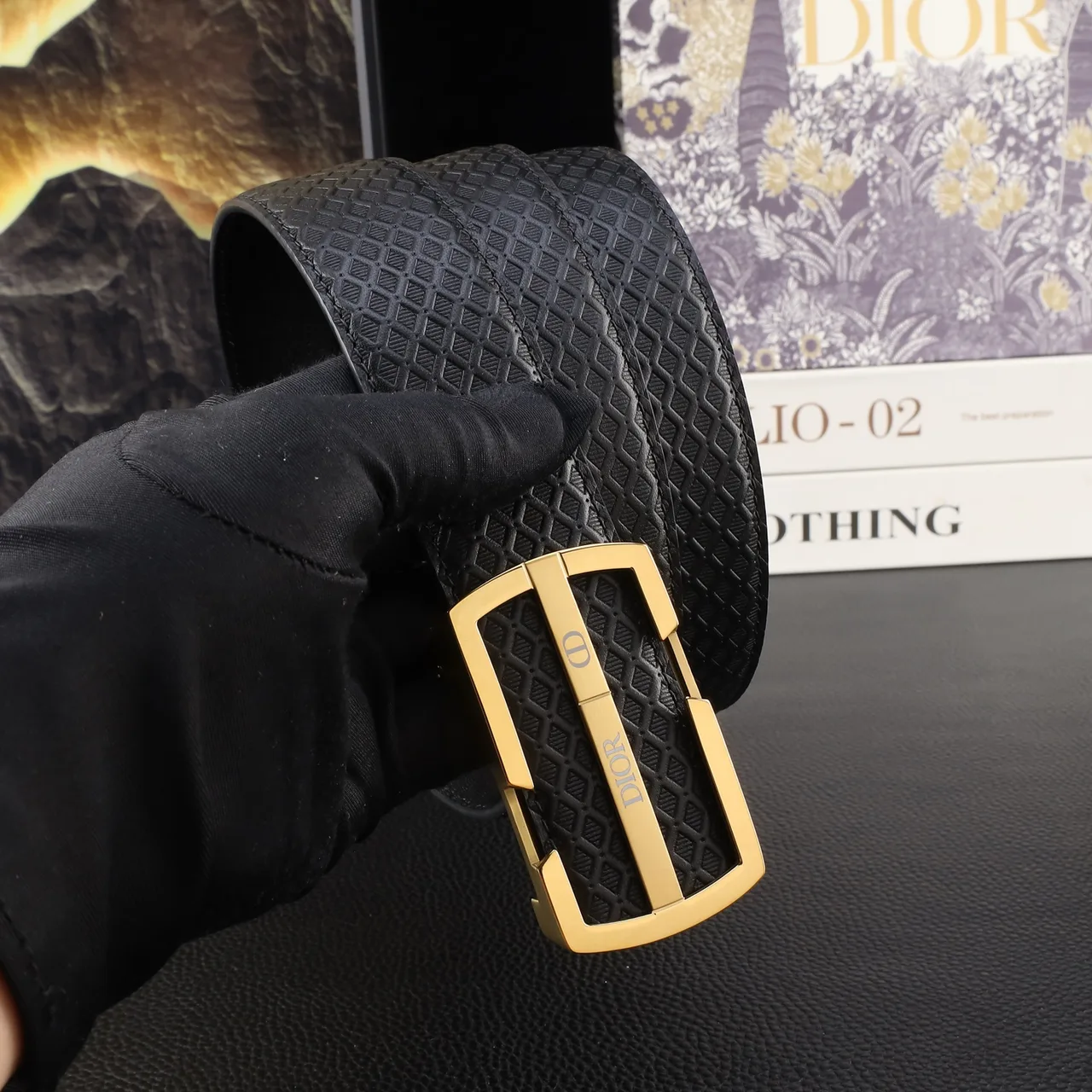 Dior Textured rectangular automatic belt in Black · view 6