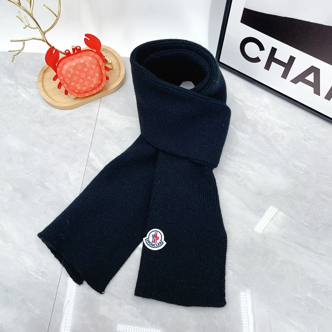 Moncler Wool Hat and Scarf Set in Black · view 3