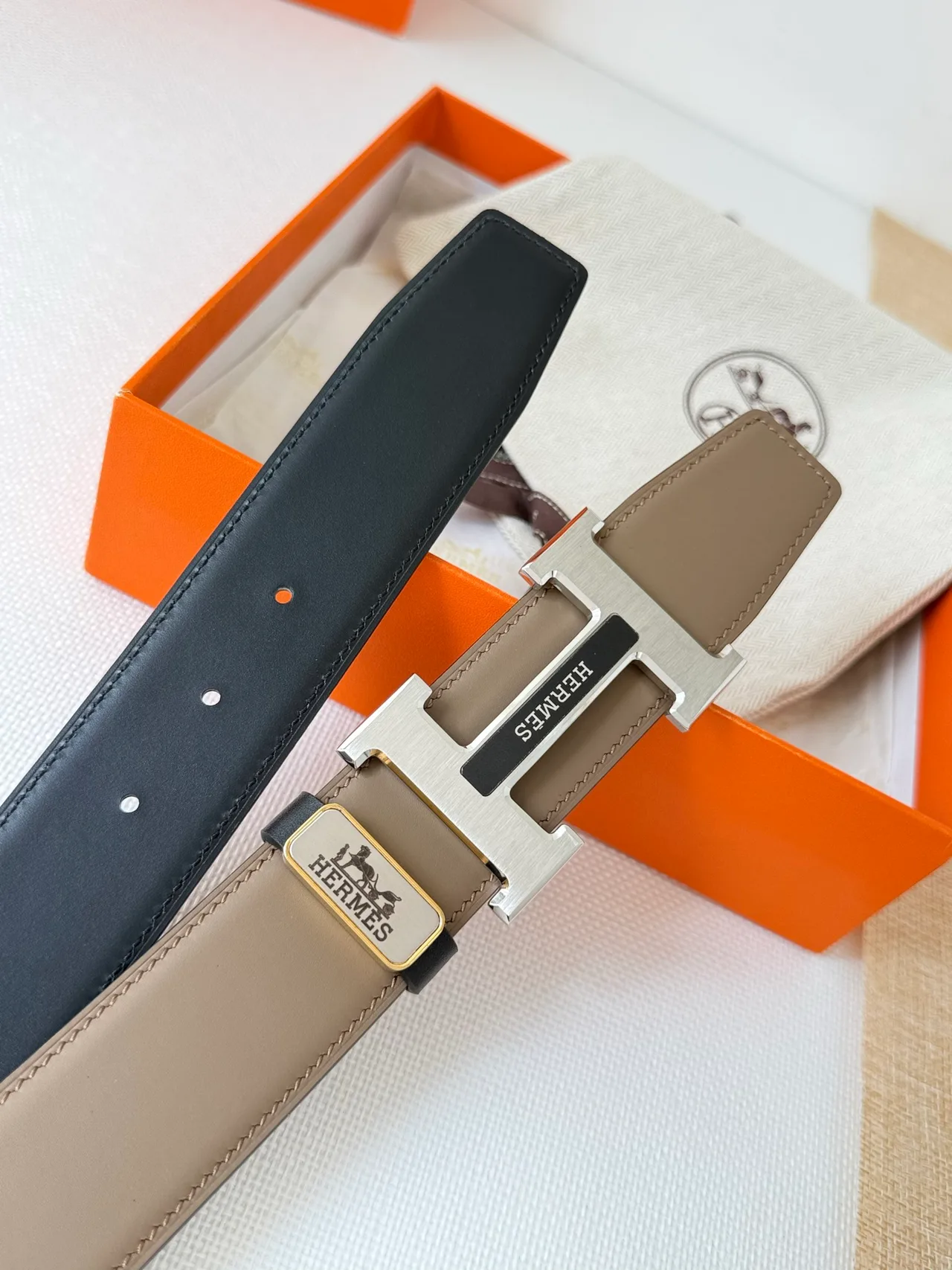 Hermes Reversible H Belt in Black · view 7