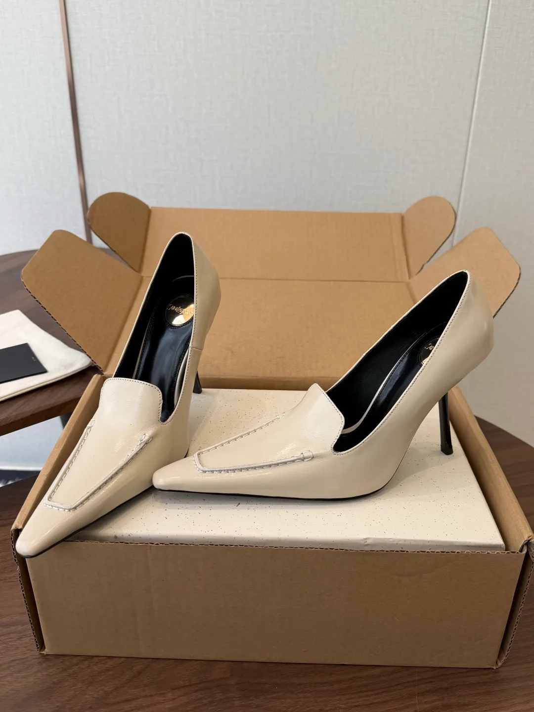 Saint Laurent Cowhide Smooth Pointed-Toe Pumps in Cream · view 3