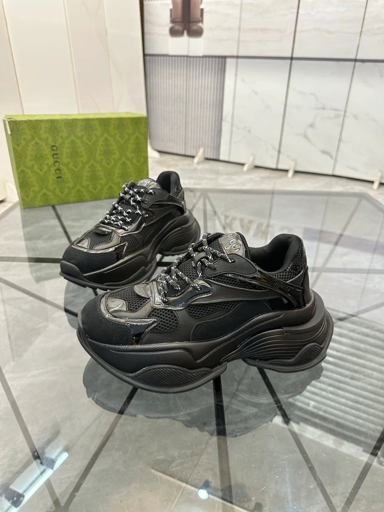 Gucci Cowhide Glossy Sneakers in Black · view 2