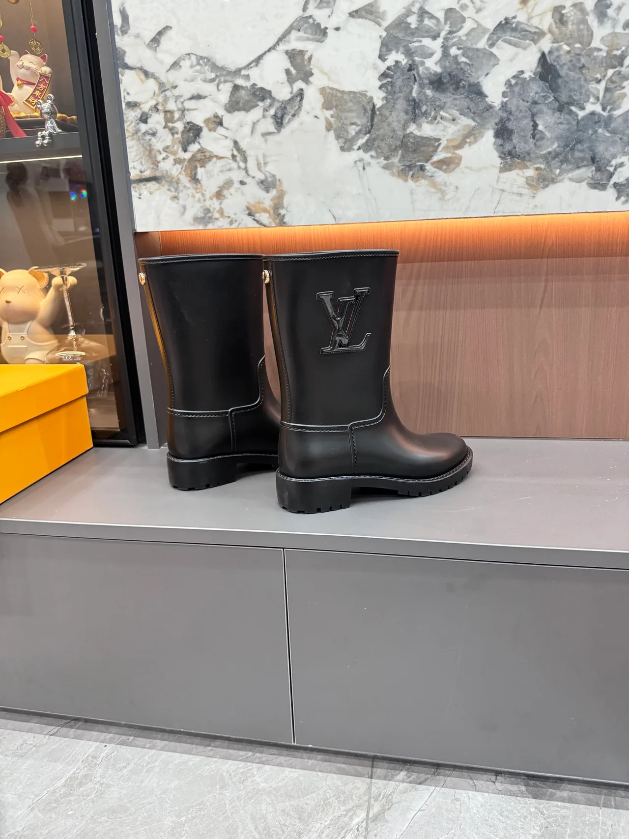 Louis Vuitton Glossy Mid-Calf Boots in Black · view 4