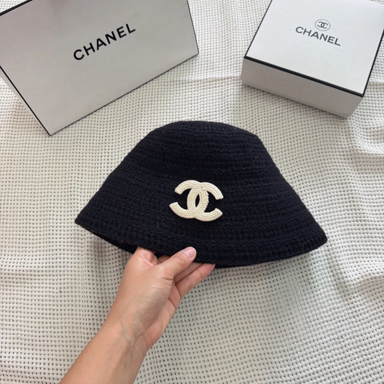 Chanel Knit CC bucket hat in Black & Tan & Cream · view 4