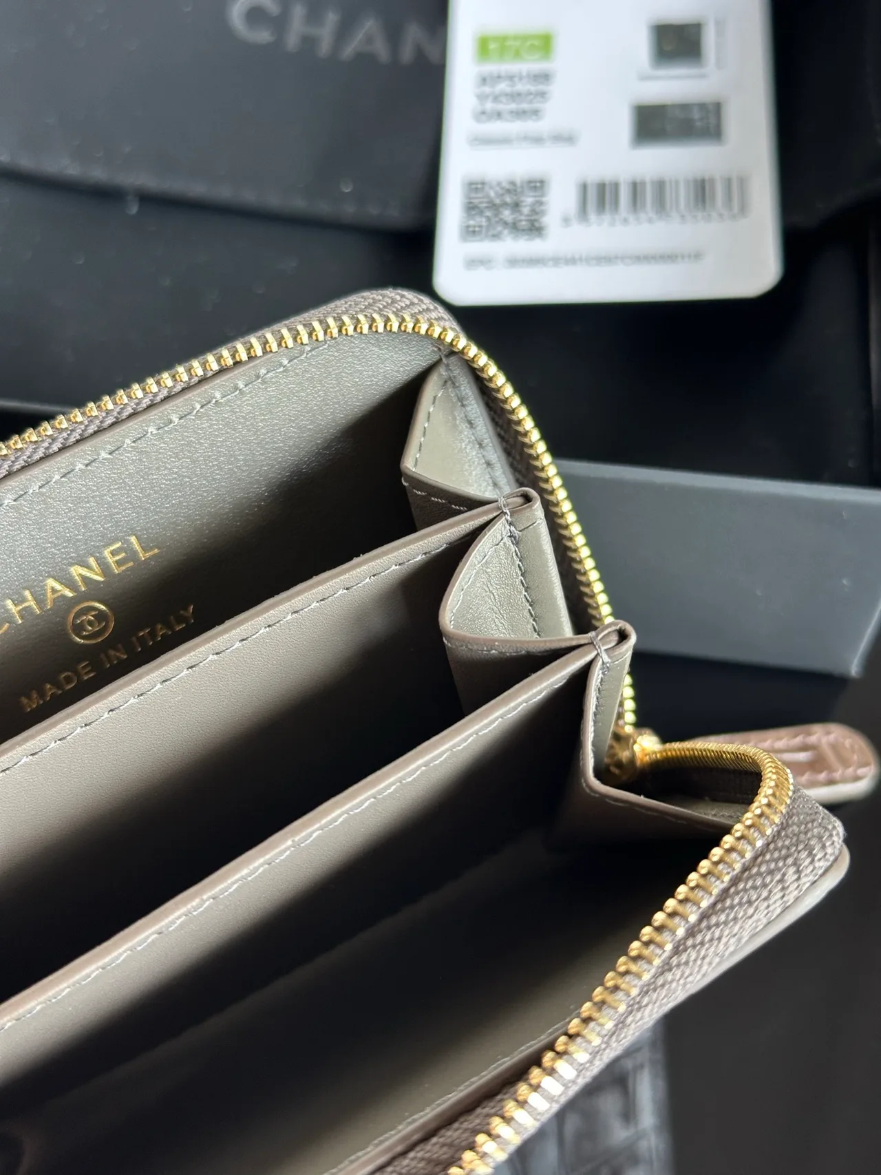 Chanel Smooth Wallet in Grey · view 8