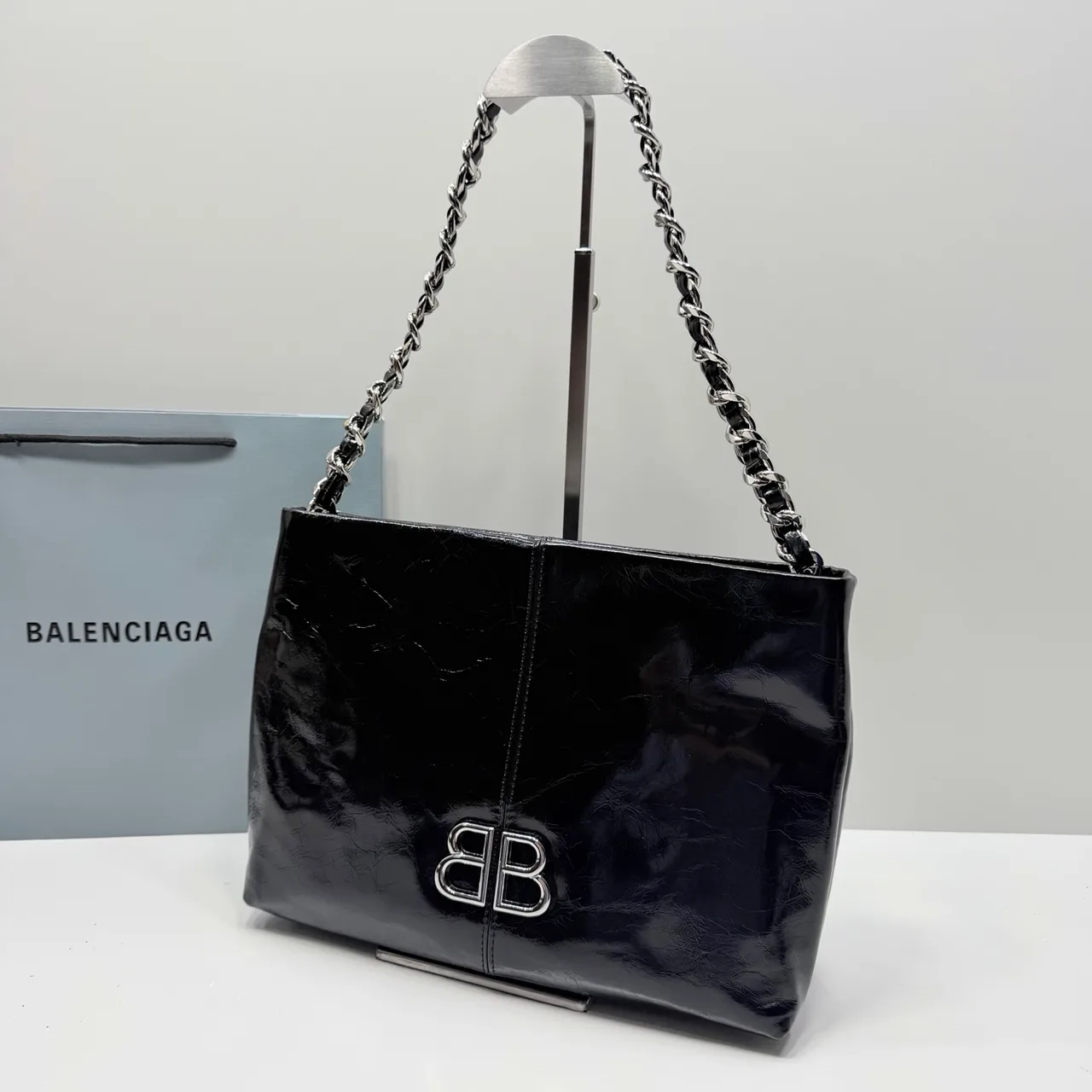 Balenciaga Cowhide Glossy Tote in Black · view 4