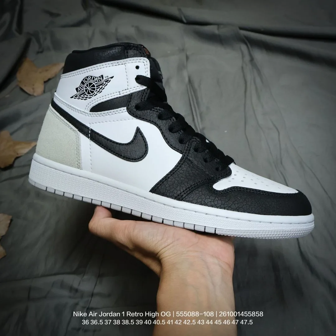 Nike High-Top Sneakers in Black · view 1