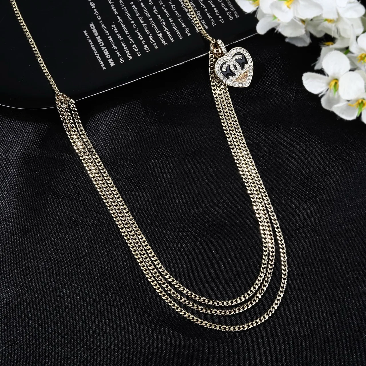 Chanel Glossy Chain Belt in Gold · view 1