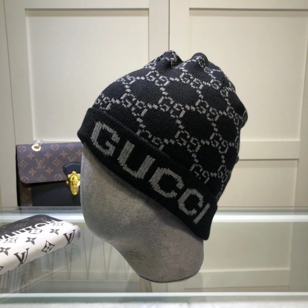 Gucci Beanie in Black & Beige & Pink & Brown · view 1
