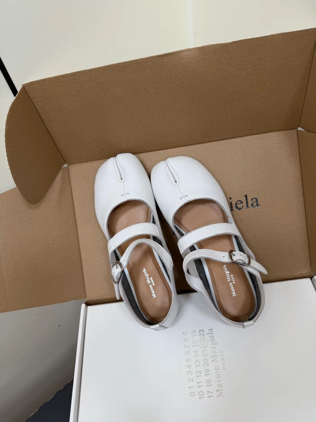 Maison Margiela Sheepskin Smooth Square-Toe Tabi Mary Jane Flats in White · view 5