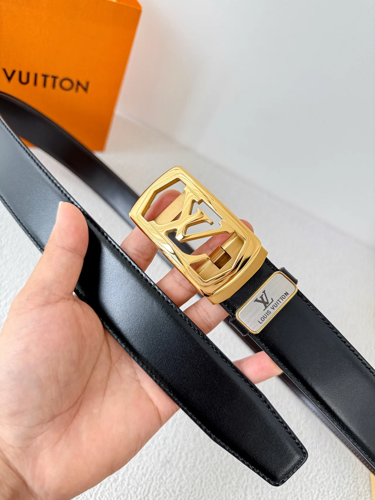 Louis Vuitton Reversible Belt in Black · view 5