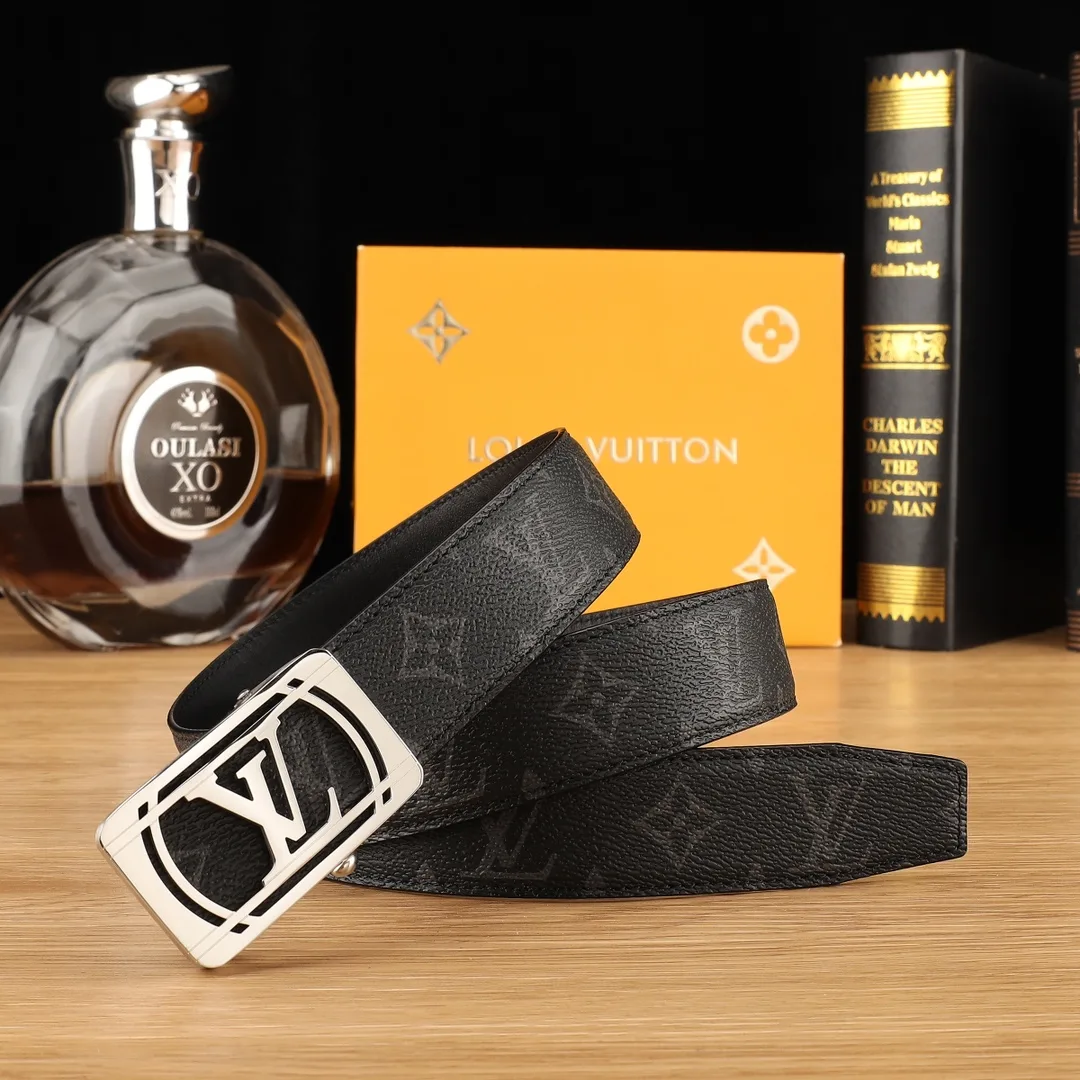 Louis Vuitton LV Buckle Belt in Black · view 4