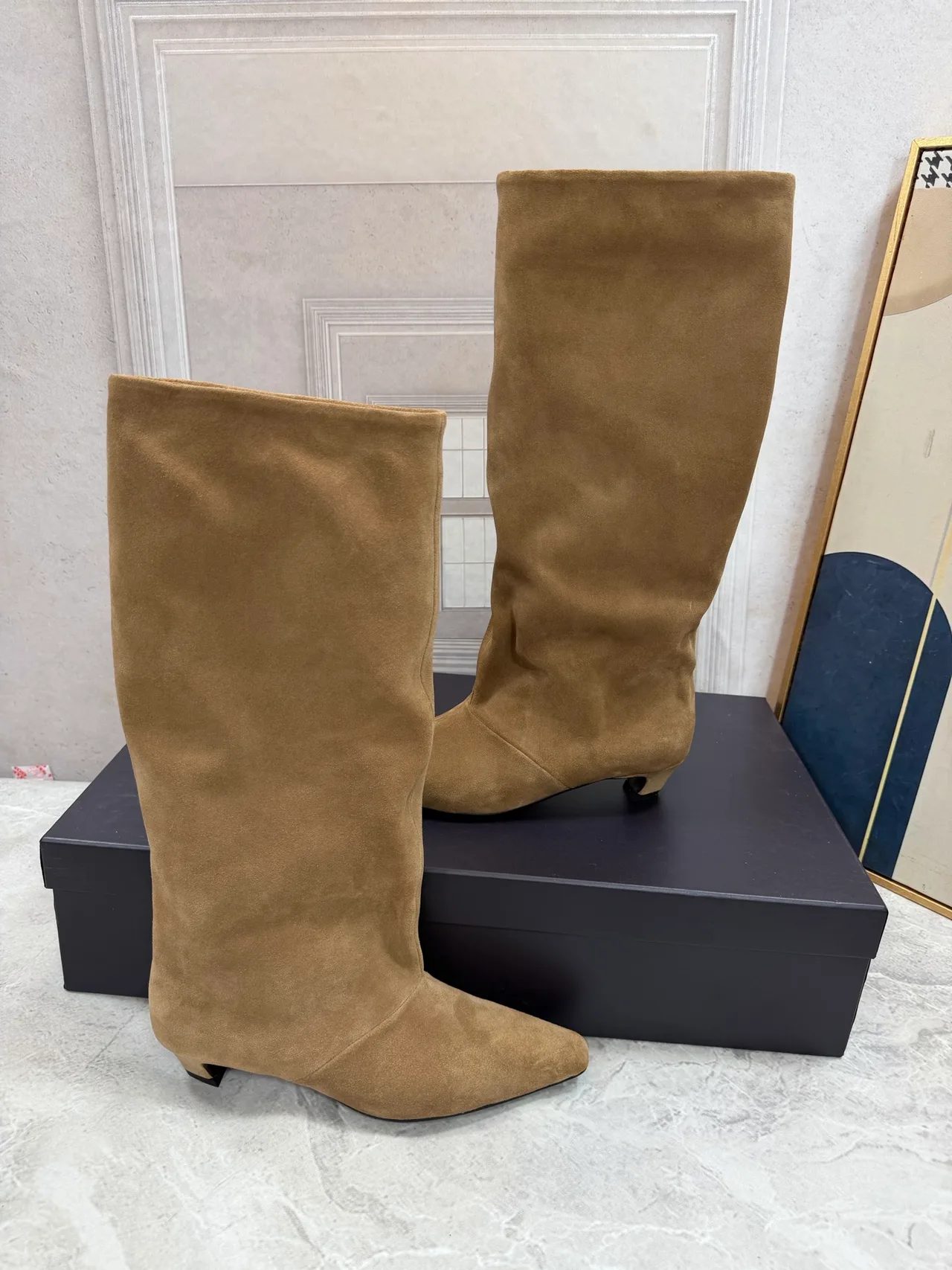 Suede-Look Pointed-Toe Round-Toe Knee-High Block-Heel Boots in Brown · view 3