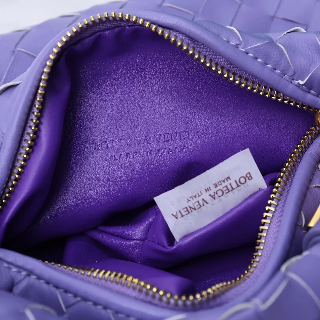 Bottega Veneta Woven Hobo Bag in Purple · view 8