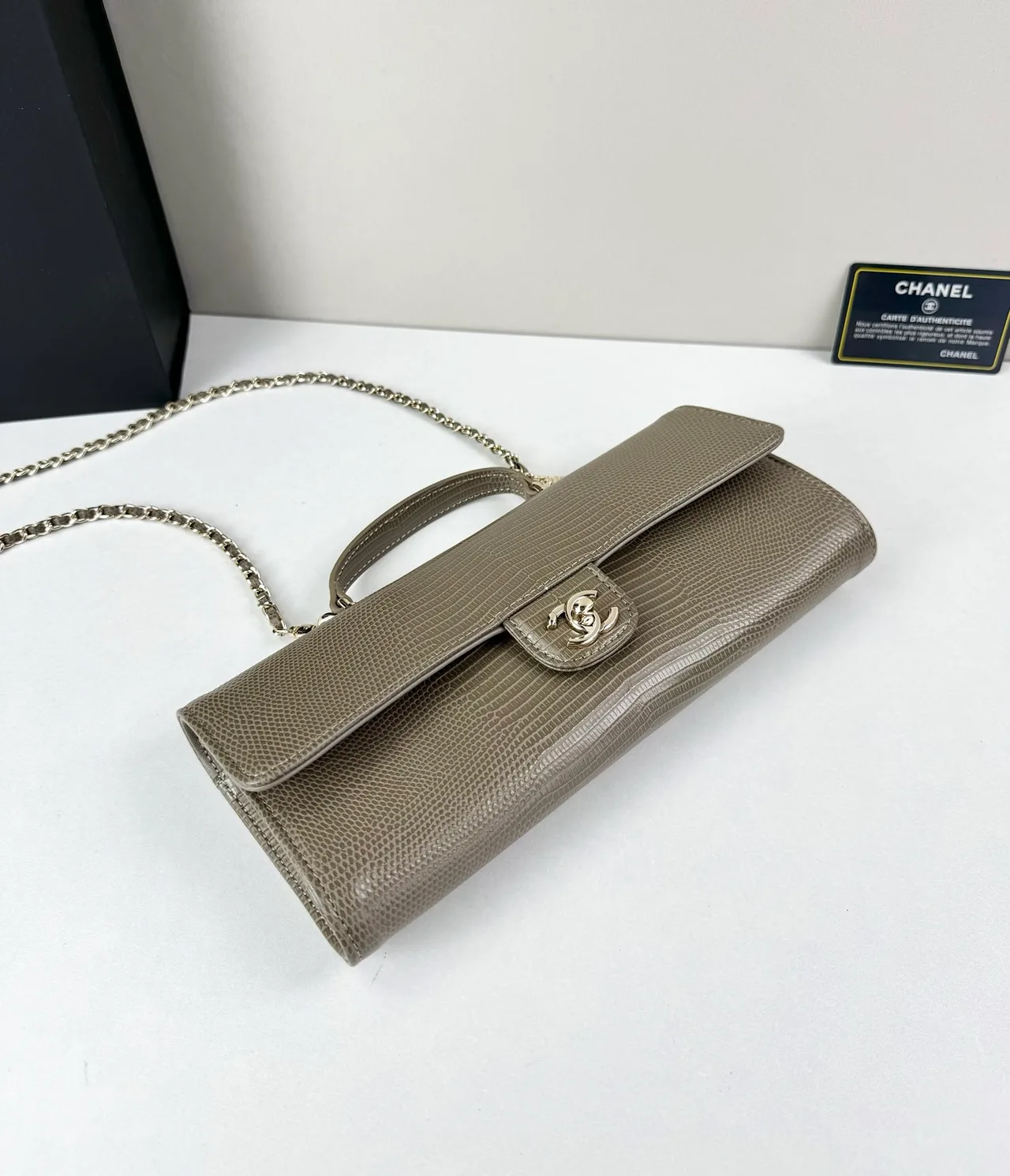Chanel Baguette Clutch in Grey · view 4