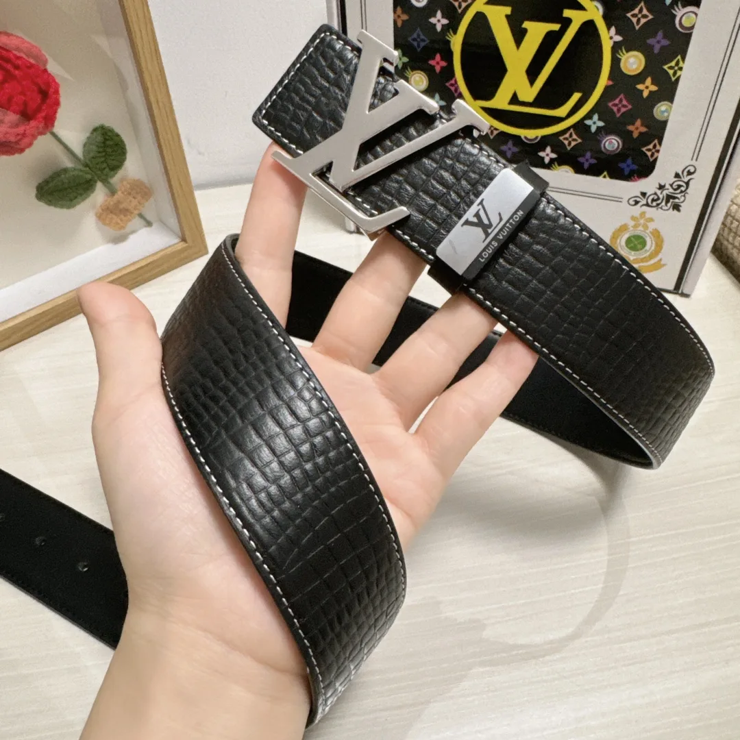 Louis Vuitton Cowhide Belt in Black · view 5