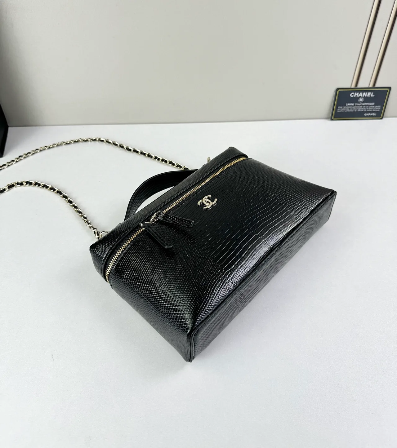 Chanel Cowhide Vanity Case in Black · view 5