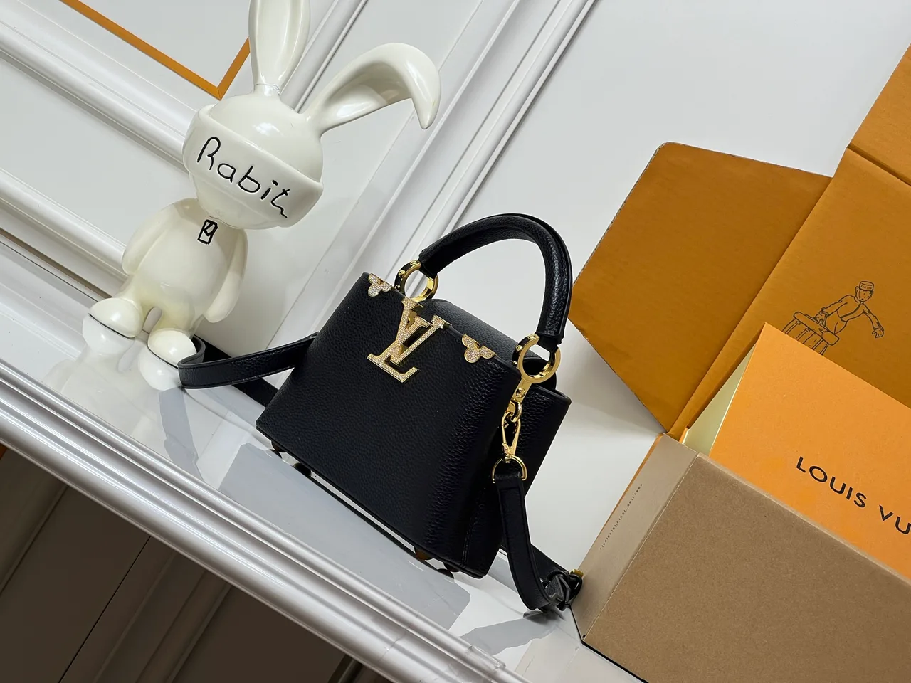 Louis Vuitton Leather Smooth Top-Handle Bag in Black · view 3