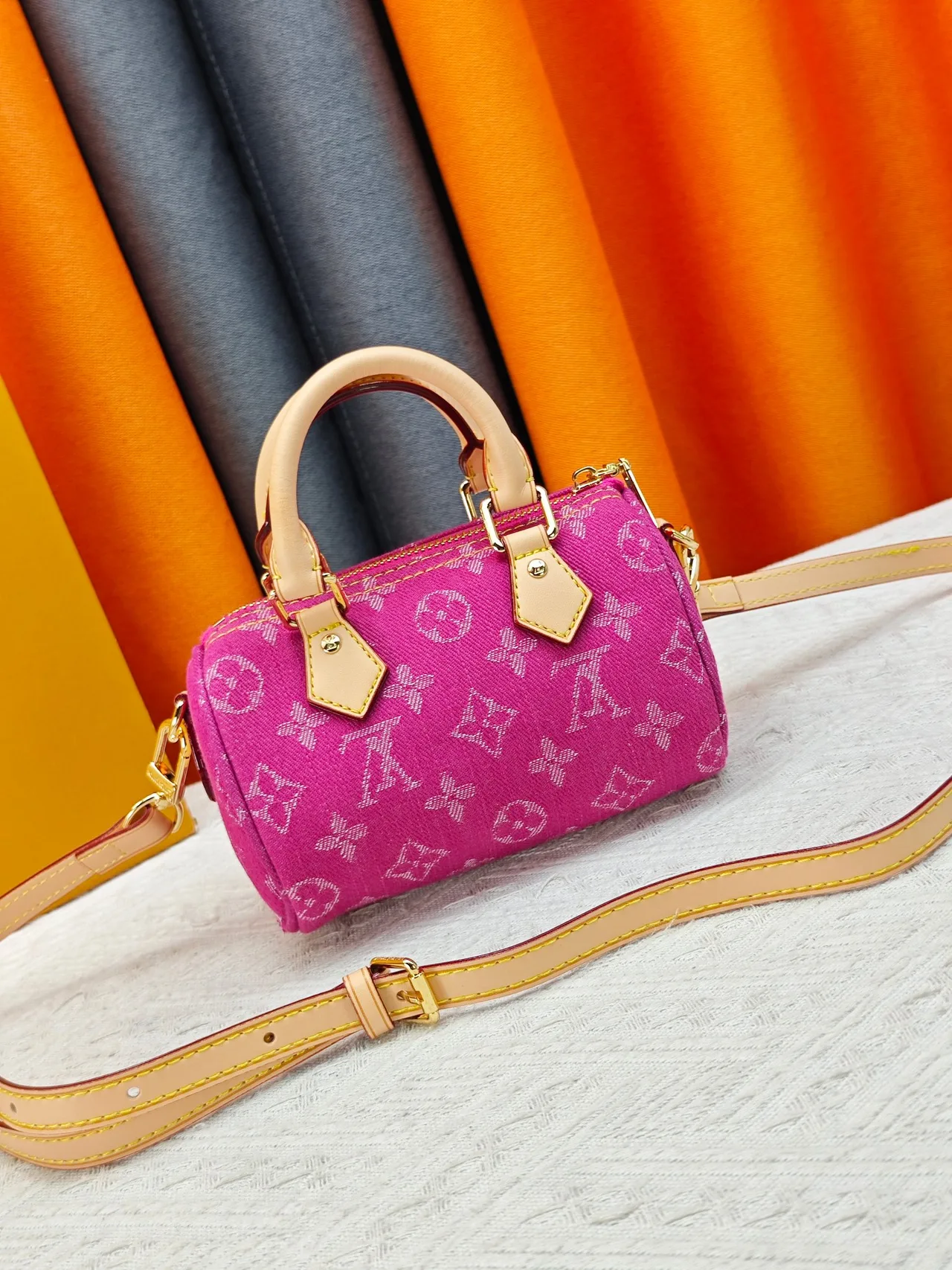 Louis Vuitton Nano Speedy Handbag in Pink · view 3