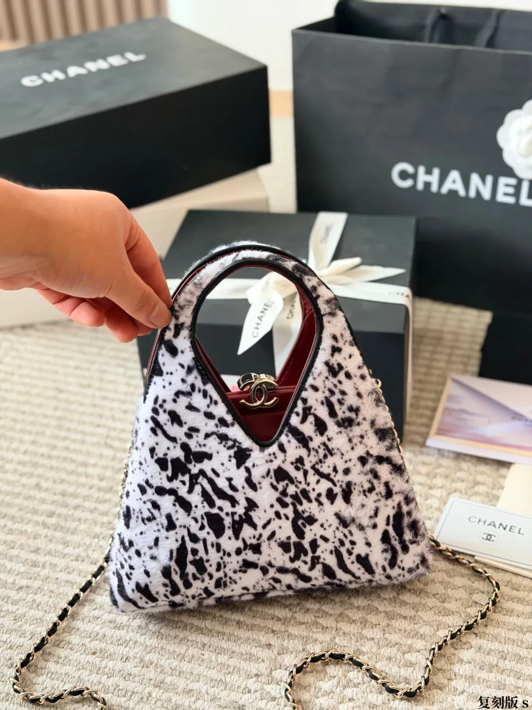 Chanel Calfskin Smooth Crossbody Bag in White · view 4