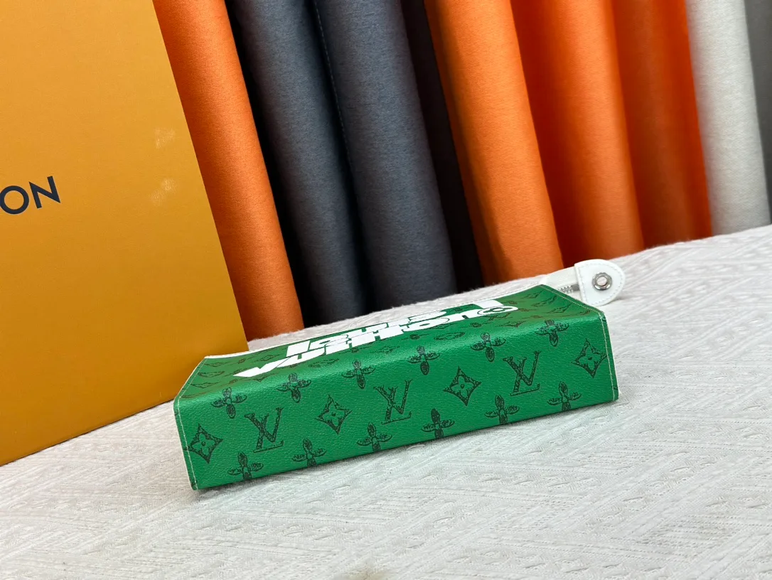 Louis Vuitton Cowhide Canvas Clutch in Green · view 4
