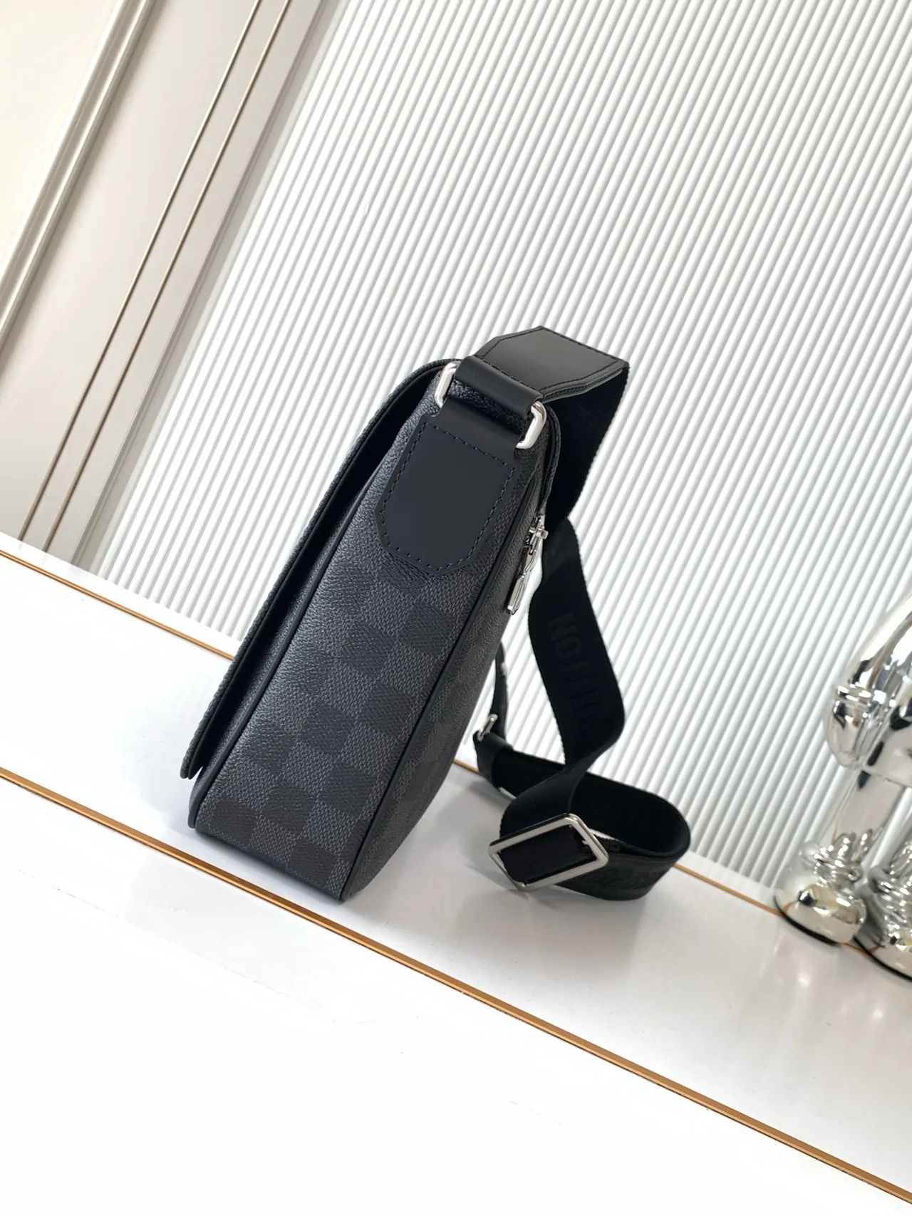 Louis Vuitton Leather Crossbody Bag in Grey · view 2