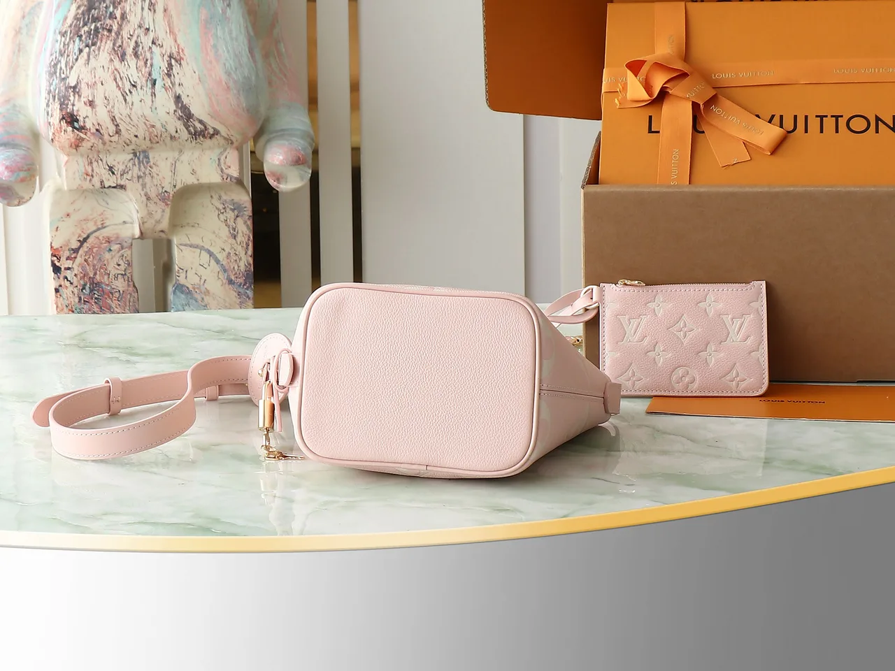 Louis Vuitton Canvas Bucket Bag with Pouch in Pink · view 4