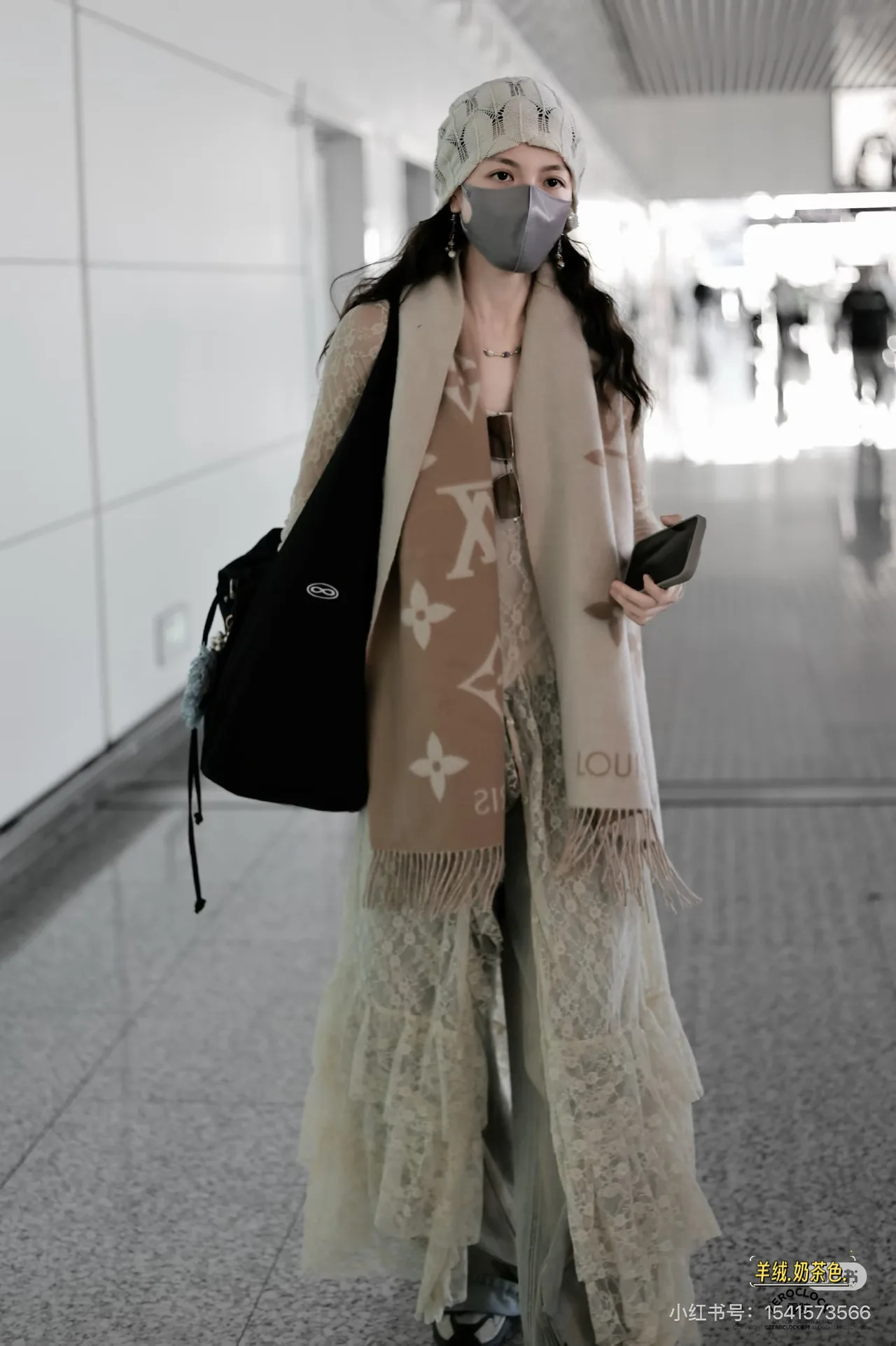 Louis Vuitton Reversible Scarf in Black & Beige & Brown · view 2