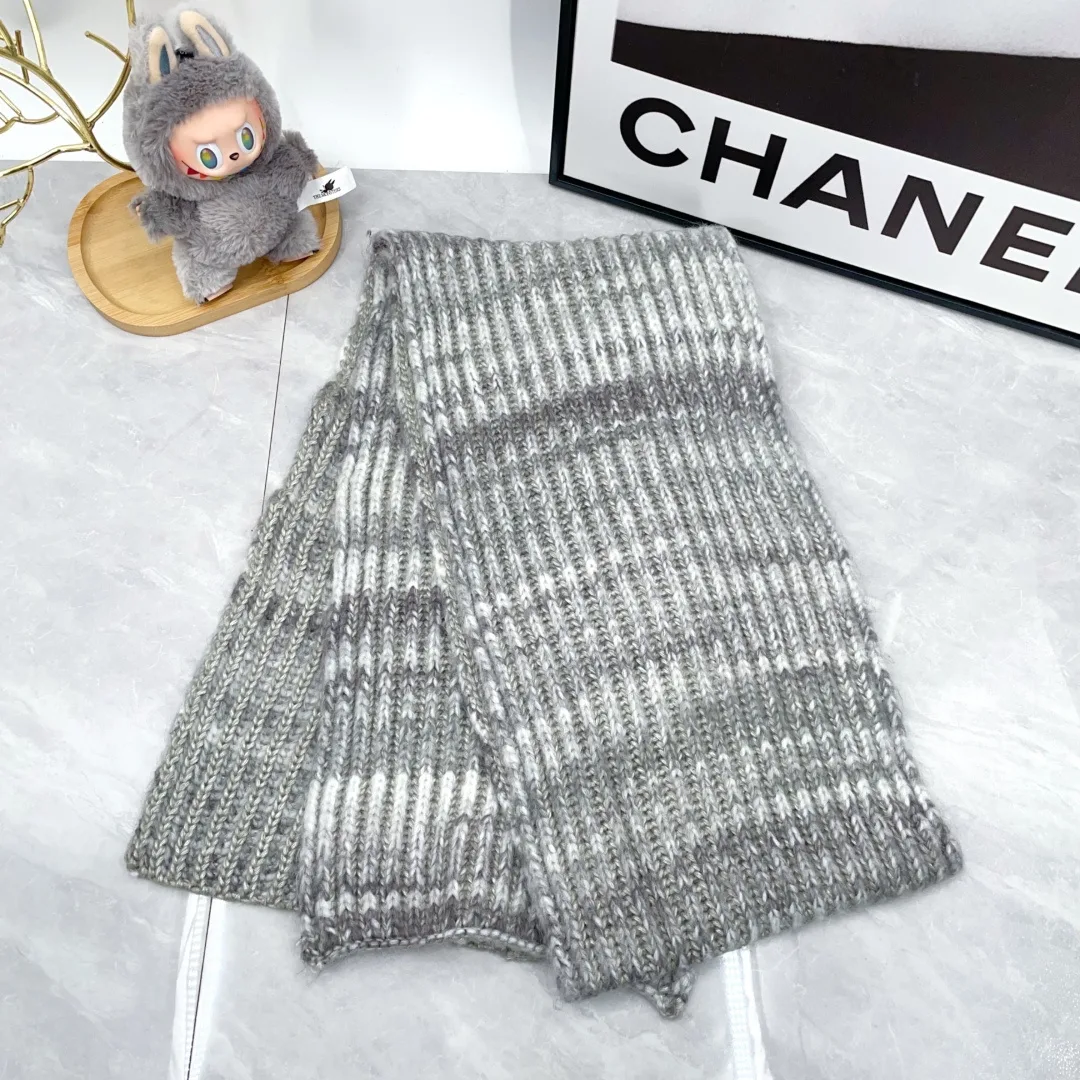 UGG Hat and Scarf Set in Grey / Blue / White / Pink / Burgundy · view 6