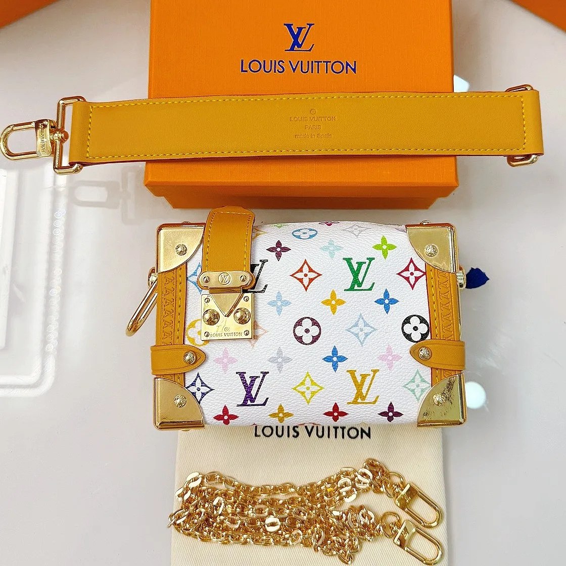 Louis Vuitton Box Bag in White / Brown · view 1