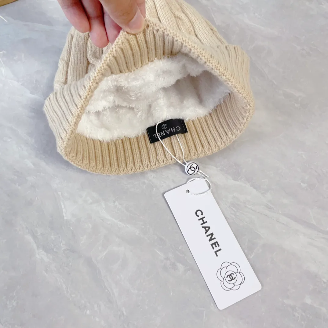 Chanel Wool Hat and Scarf Set in Beige · view 8
