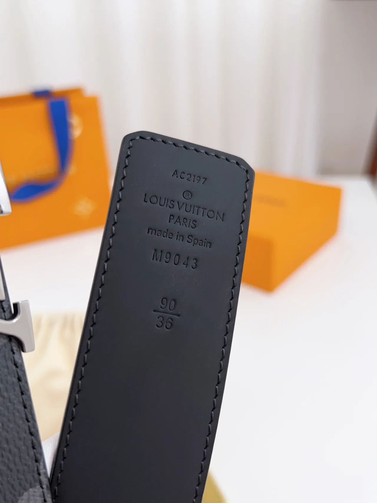 Louis Vuitton Calfskin Smooth Belt in Black · view 8