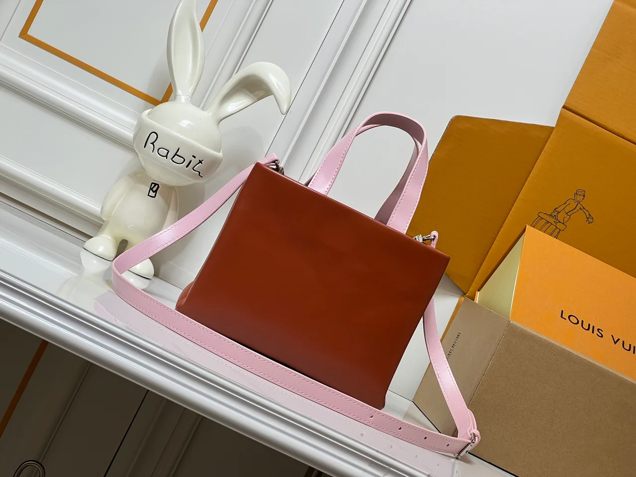 Louis Vuitton Cowhide Tote in Brown · view 4
