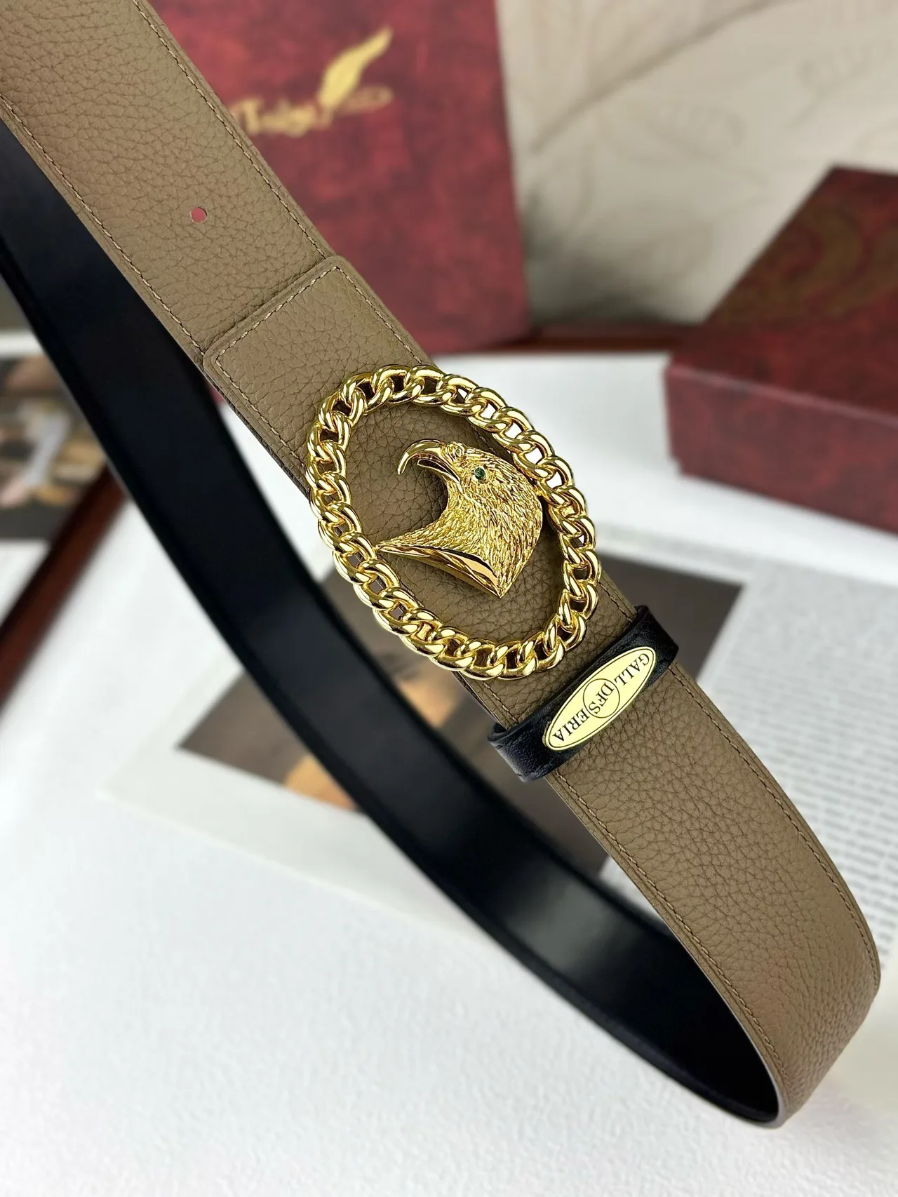 Gall Deseria Eagle Buckle Belt in Grey · view 8