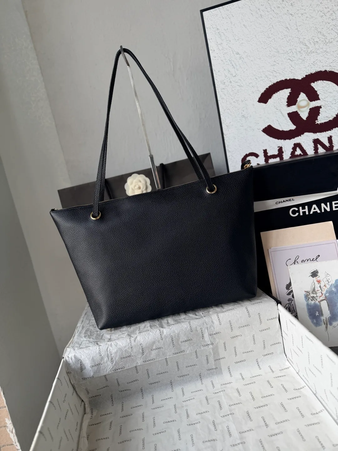 Chanel Leather Smooth Tote in Black · view 4