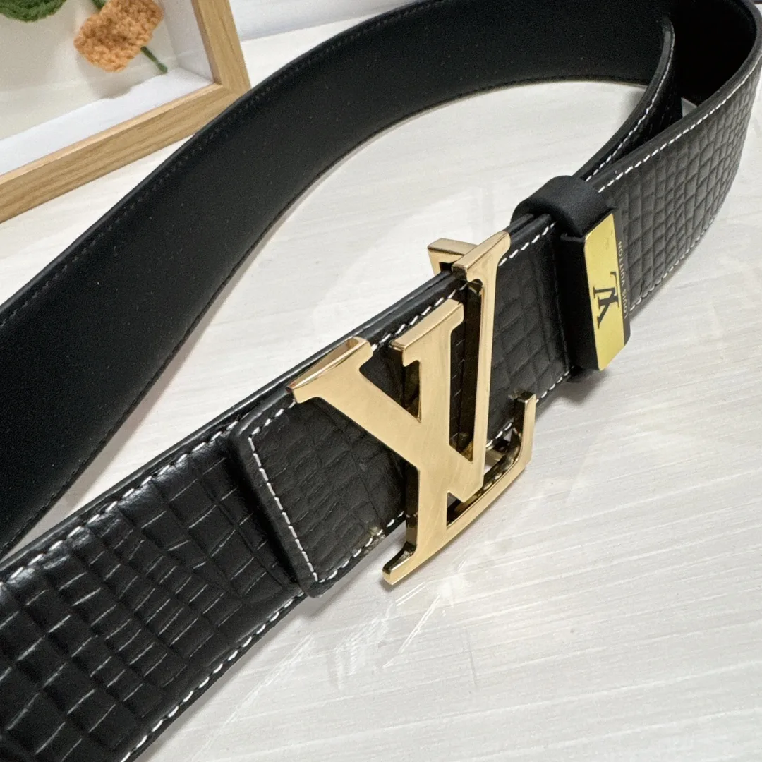 Louis Vuitton Cowhide Belt in Black · view 7