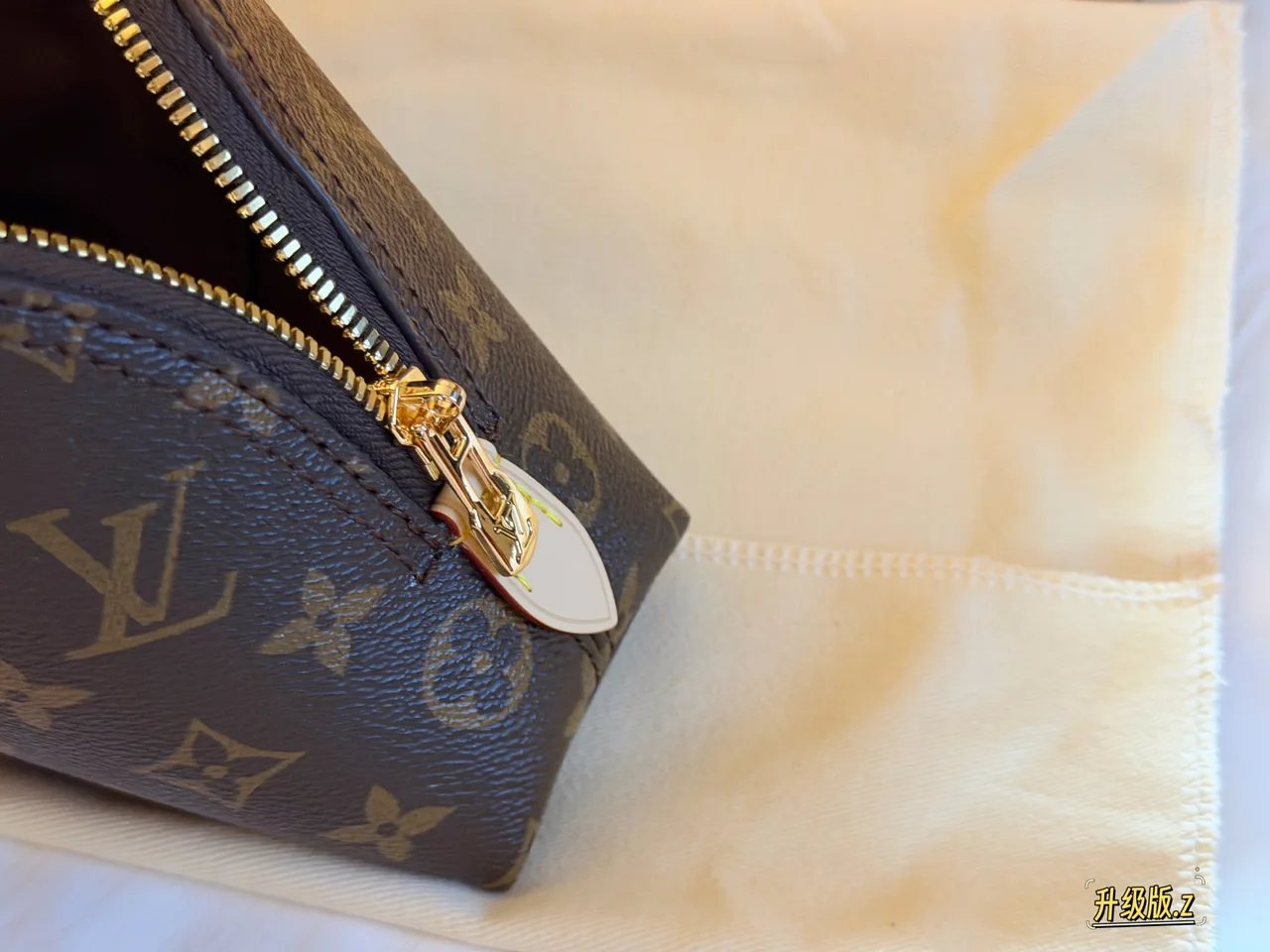 Louis Vuitton Monogram Dome Satchel in Brown · view 5