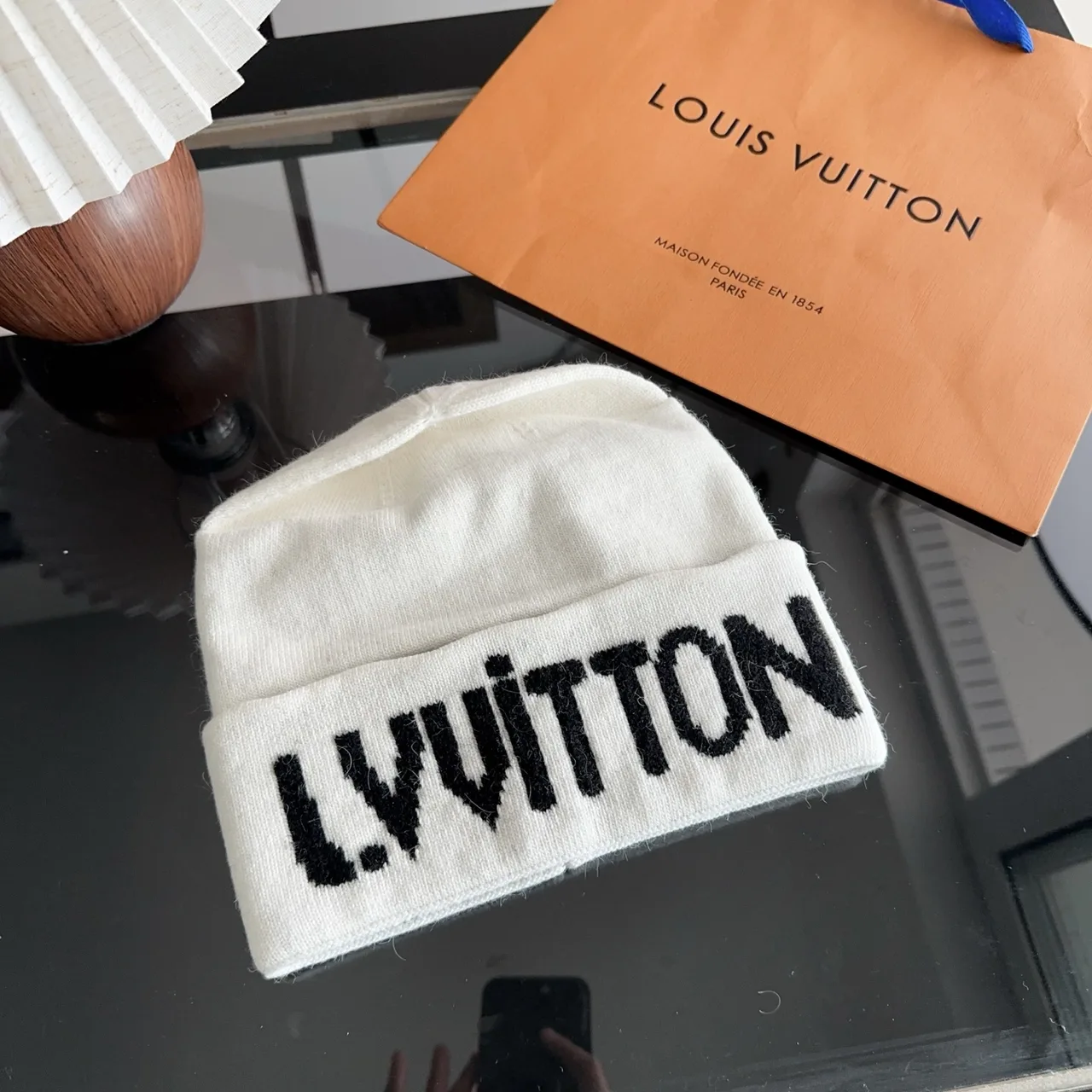 Louis Vuitton Beanie in White · view 4