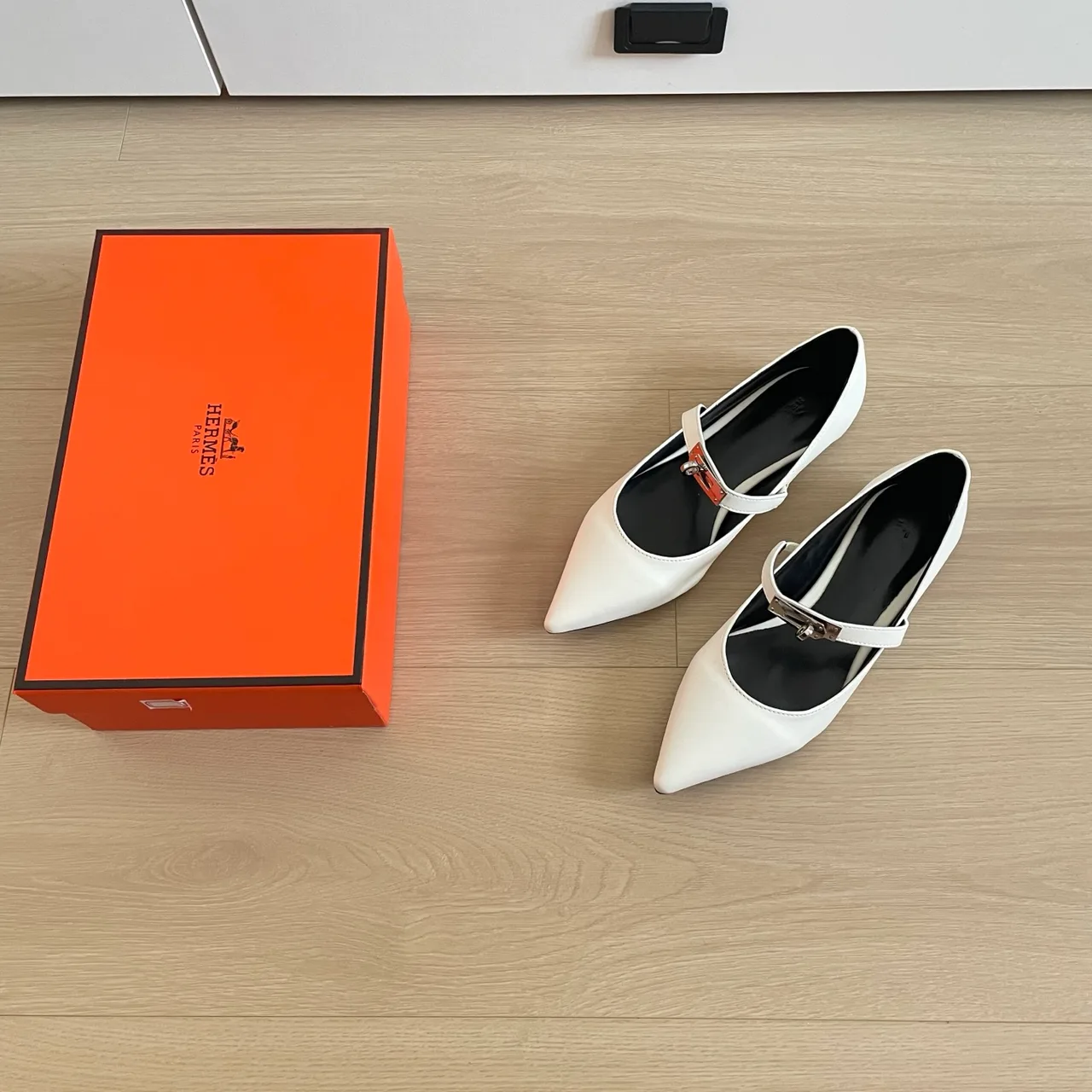 Hermes Leather H-Strap Pointed Pumps in White · view 2