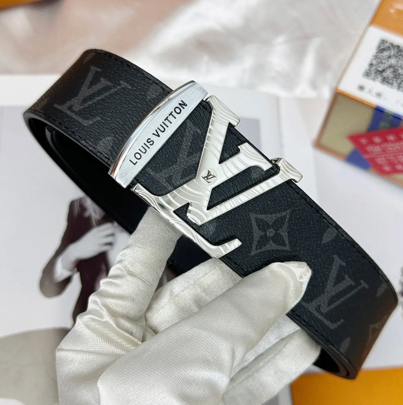 Louis Vuitton Cowhide Belt in Black · view 5